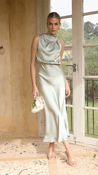 Evelina – Elegant Satin Dress