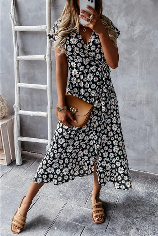 Felicity – Daisy Print Midi Dress