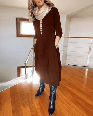 Ulyssa – Elegant Midi Dress with Subtle Pleats