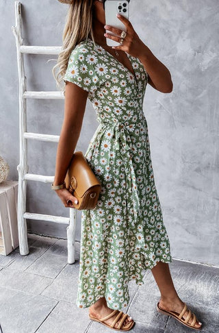 Felicity – Daisy Print Midi Dress