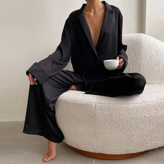 Oversized Silk Pajama Set for Women – Chic Low-Cut Neckline and Wide-Leg Pants in Soft Satin-Like Fabric-4