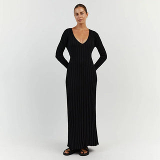 Amelia – Knitted Midi Dress with V-Neck