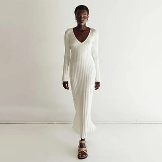 Amelia – Knitted Midi Dress with V-Neck