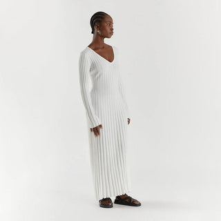 Amelia – Knitted Midi Dress with V-Neck